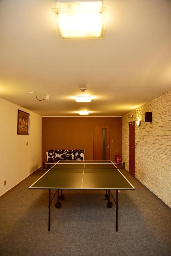 Mikulov v Krusnych Horach Pension U Krbu מראה חיצוני תמונה