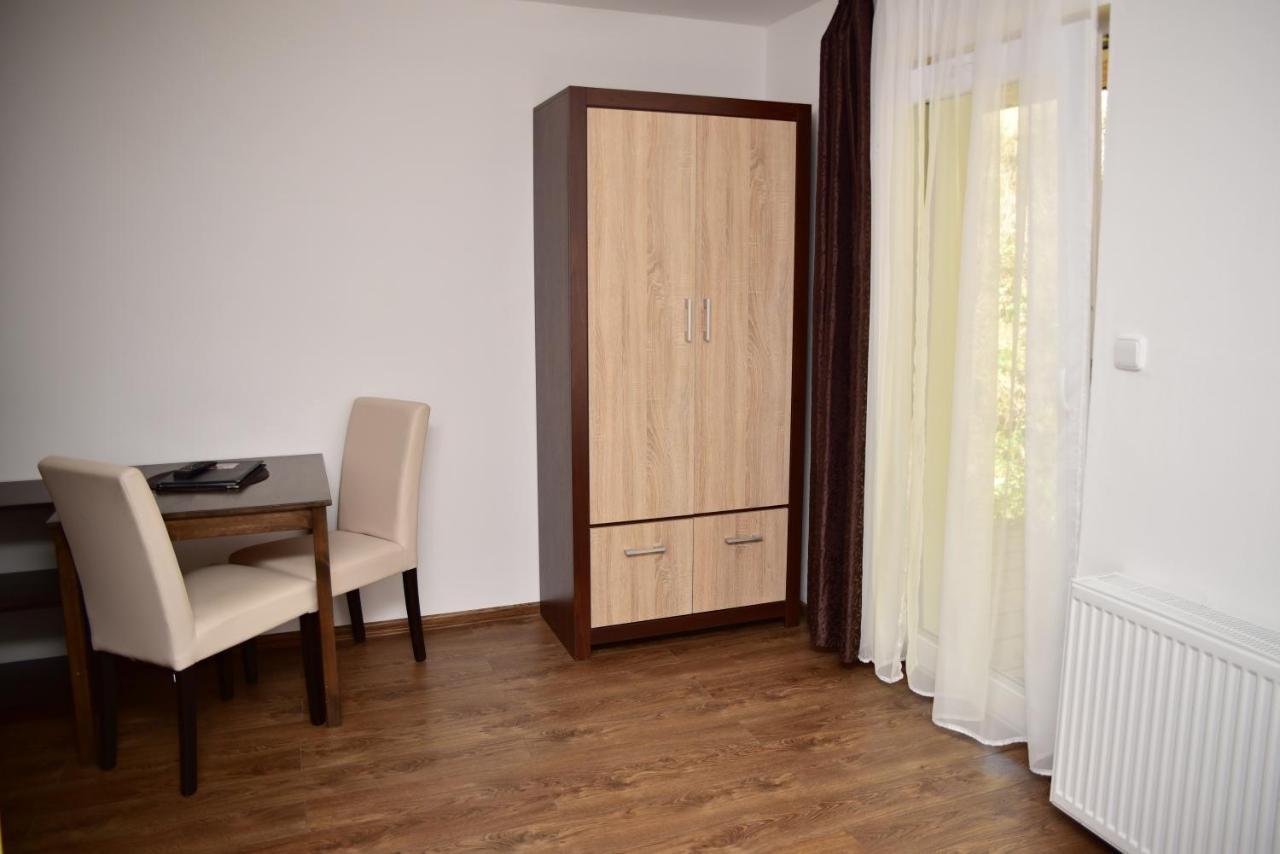 Mikulov v Krusnych Horach Pension U Krbu מראה חיצוני תמונה