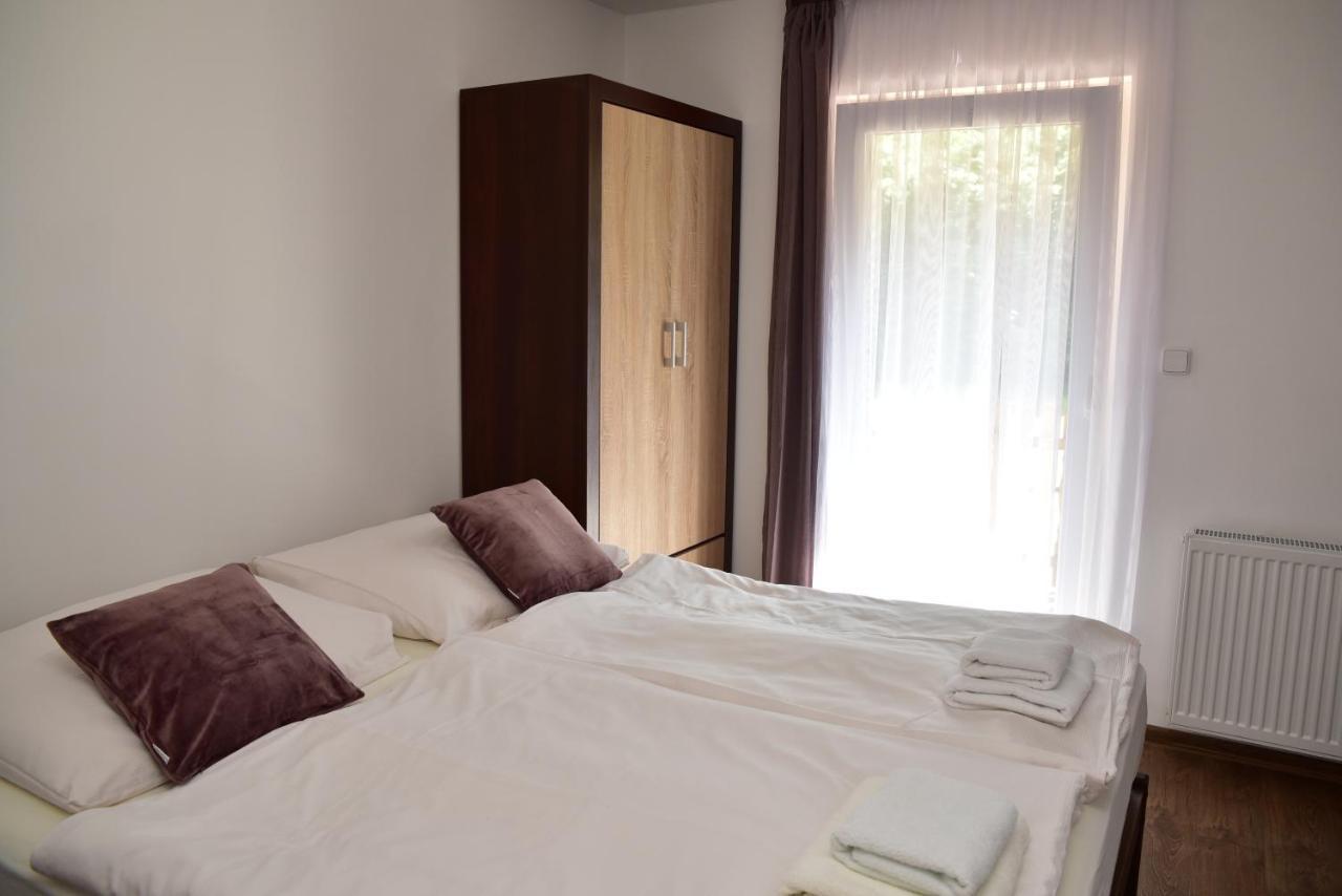 Mikulov v Krusnych Horach Pension U Krbu מראה חיצוני תמונה