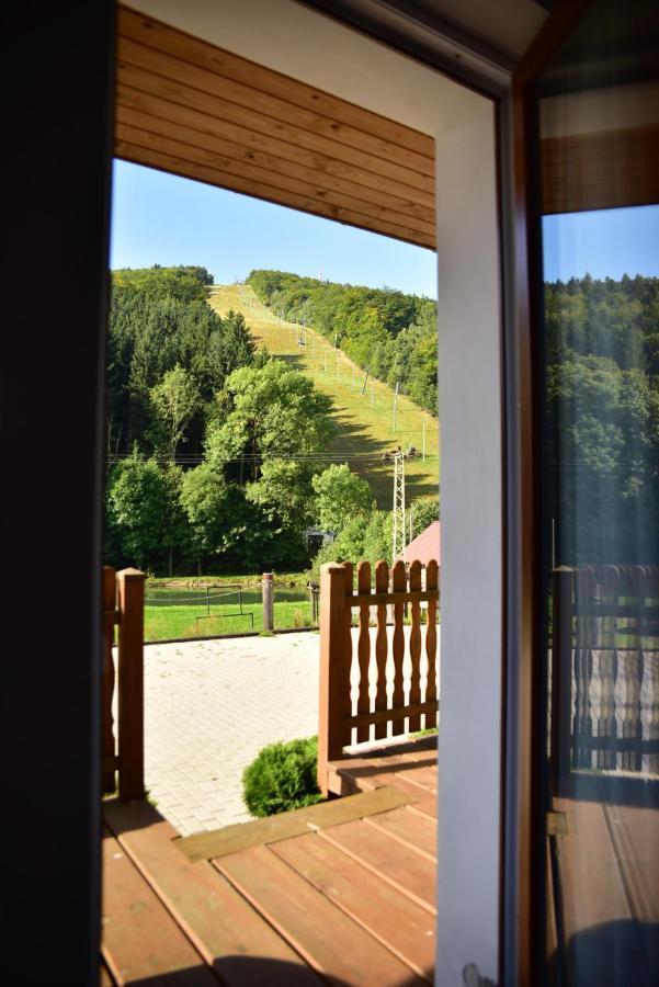 Mikulov v Krusnych Horach Pension U Krbu מראה חיצוני תמונה